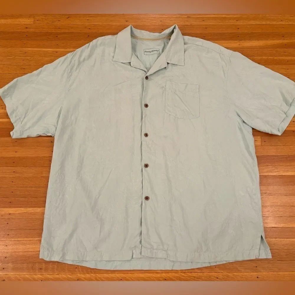 Tommy Bahama 100% Silk Light Green Mint Palm Leaves Short Sleeve Button Down